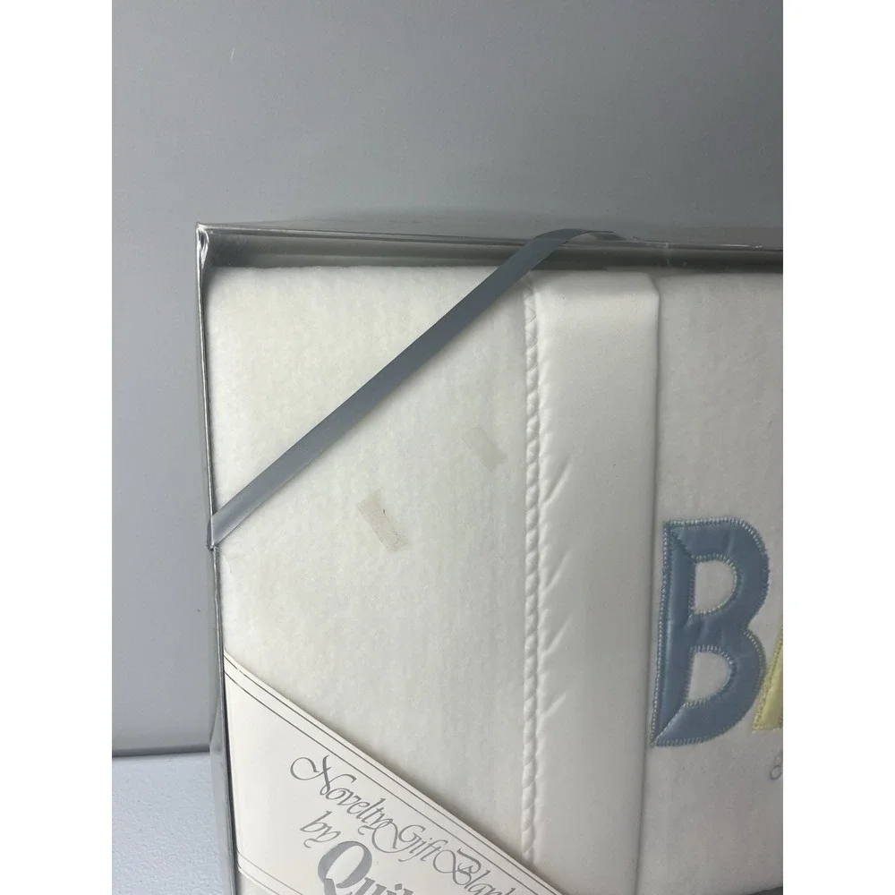 Vtg Quiltex Baby Blanket White Acrylic Satin Trim Soft 36x50 In Gift‎ Box